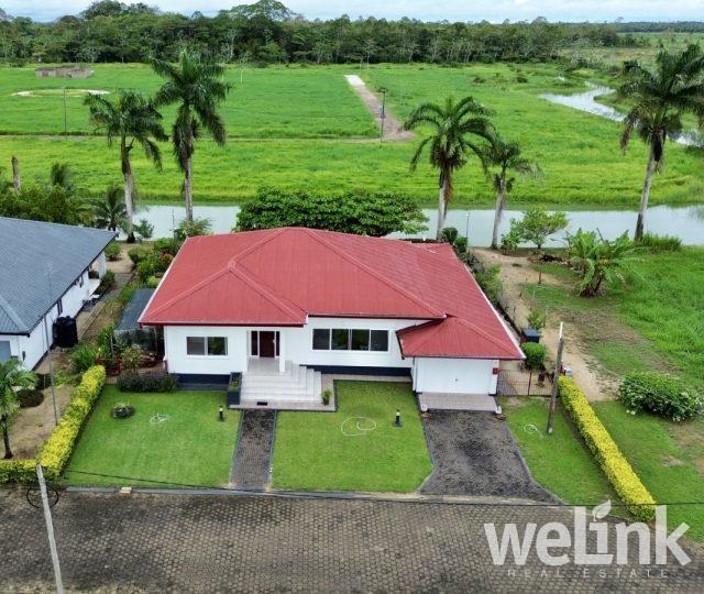 Salakpalmlaan - Palm Village